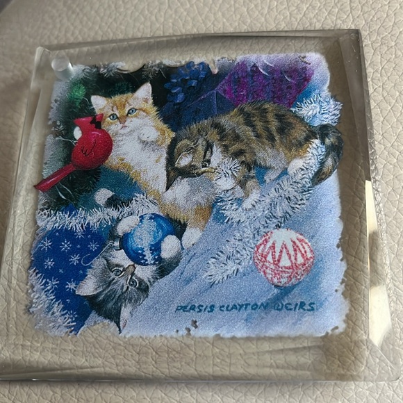 Persis Clayton Weirs glass cat ornament. Just add a pretty string to hang. - Picture 2 of 4